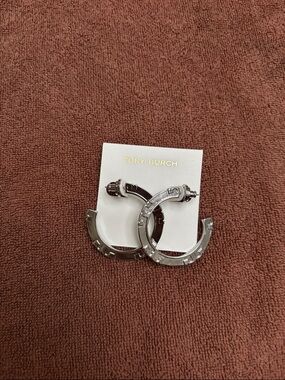 Tory Burch Serif T Hoop Silver Earrings